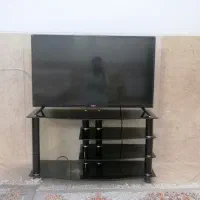 تلویزیون 43 اینچ BLEST و میز تلویزیون|تلویزیون و پروژکتور|میمه, |دیوار