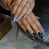 خدمات کاشت و ترمیم ناخن پودر و ژل|خدمات آرایشگری و زیبایی|گرمدره, |دیوار