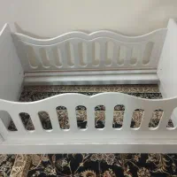 تخت کودک سالم سفارشی دادم درست کردن