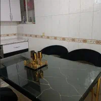 میز نهار خوری پایه استیل ۶نفره با چهار صندلی|میز و صندلی غذاخوری|تهران, بهارستان|دیوار