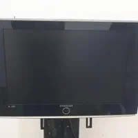 تلویزیون سامسونگ درحد نوهمراه با دستگاه دیجیتال