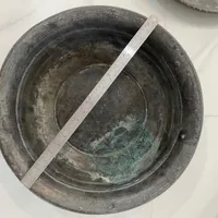 یک سینی و یک لگن مسی با مشخصات در تصویر