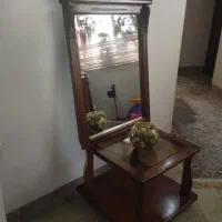 میز و آینه