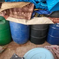 بشکه فلزی۲عددپلاستیکی۲عدد۱۷تا بیست لیتری سالم