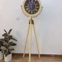 ساعت ایستاده کرم طلایی