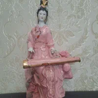 مجسمه زن چینی