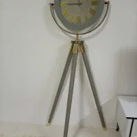 ساعت ایستاده