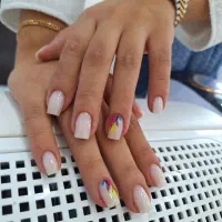 کاشت ناخن حرفه ای با متریال باکیفیت شهید مفتح