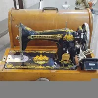 چرخ خیاطی قدمت ۵۰ سال