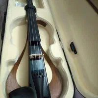 ویولن الکتریک یاماها yev 104