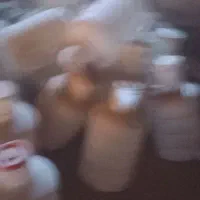 تعدادی دبه ۱۲ کیلویی