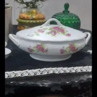 تعدادی ظروف