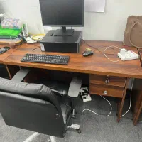میز اداری و صندلی