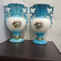 یک جفت گلدان قدیمی