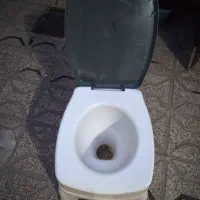 توالت فرنگی درحد نو سالم