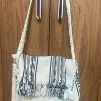 کیف|کیف، کفش، کمربند|رشت, بازار|دیوار