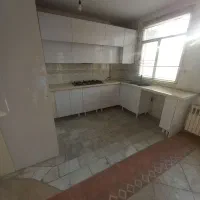 ۷۶ متر اپارتمان خیابان ۱۵۶ شرقی تقاطع اول فروشنده
