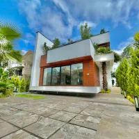 تریبلکس ۶۰۰ متری/ استخر و روف/ شهرکی/ سنددار