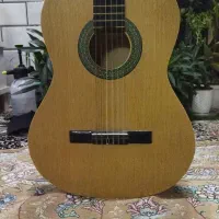 گیتار دست ساز