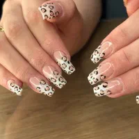 کاشت ترمیم ناخن مژه لیفت میکروبلید کراتین رنگو مش|خدمات آرایشگری و زیبایی|کرج, گوهردشت|دیوار