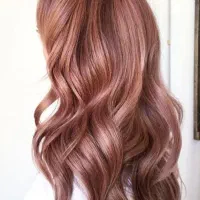 مدل برای رنگ مو و شنیون