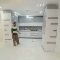 نصاب و سازنده کابینت و کمد