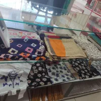 فروش میز وویترین واتاق پرو و مانکن های زنانه|فروشگاه و مغازه|نجف‌آباد, شهدای غربی|دیوار