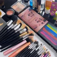 آموزش میکاپ حرفه ای+شینیون وپاکسازی پوست رایگان