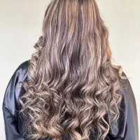 دستیار لاین رنگ و لایت -آموزش مبتدی تا تخصصی|استخدام درمانی، زیبایی، بهداشتی|تهران, بلوار کشاورز|دیوار