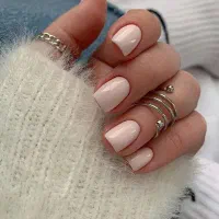 کاشت ناخن نیازمند مدل برای آلبوم کاری