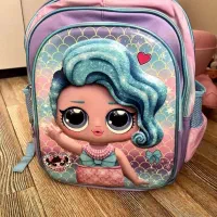کیف کوله پشتی مدرسه  و کتونی کفش دخترانه و پسرانه