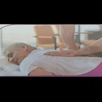 ماساژ آرامبخش و حرکات اصلاحی