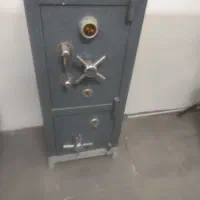 گاوصندوق یک متری