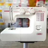 چرخ خیاطی گلدوزی ژانومه ۵۰۰۰ آکبند با لوازم فابریک