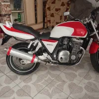 سی بی 1000