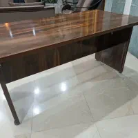 میز زیبا و سالم