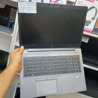 لپتاپi7نسل8رم16ddr4هارد512ssd  گرافیکamd 6Gکاملانو