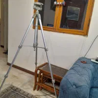سه‌پایه‌ی  دوربین