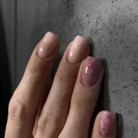 خدمات و اموزش کاشت ناخن