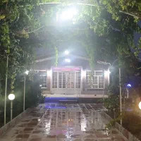 باغ ۱۰۰۰متری منشیان