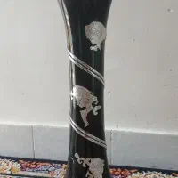 گلدان شیشه‌ای سالم