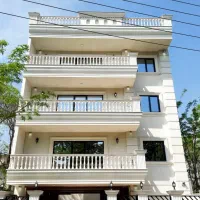 فروش پروژه سه طبقه ای /خیابون مدرس