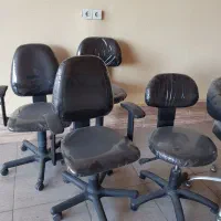 تعدادی صندلی جکدار