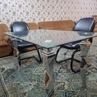 میز شیشه ای 6نفره و کمد لباس بچه