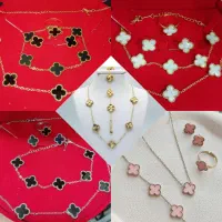 دستبند، گردنبند، گوشواره، انگشتر، ست کامل ونکلیف