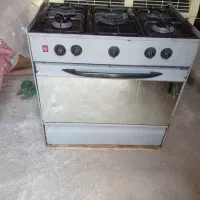 اجاق گاز کارکرده ولی سالم وتمیز ۵شعله طرح فر