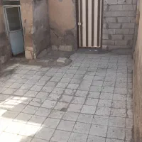 خانه ب متراژ ۹۰ متر  عقب نشینی  شده