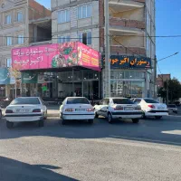 خانوم جهت ظرفشور رستوران