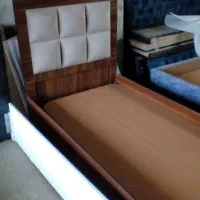 تخت تک‌نفره