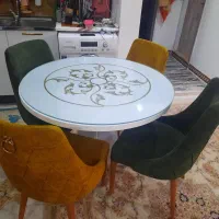 میز ناهارخوری و صندلی
